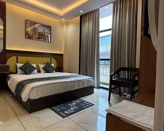 Hotel Shakuntla Palace 400 mts to Vishnupad Temple - Gaya - חדר שינה