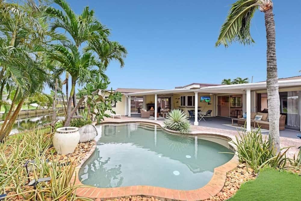 برايفت بول آند كانال هوم ويذ أوفيس سبيس - فورت لاودردال - حوض السباحة