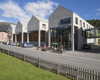 Hostel Inn Lodge - Celerina/Schlarigna - Building