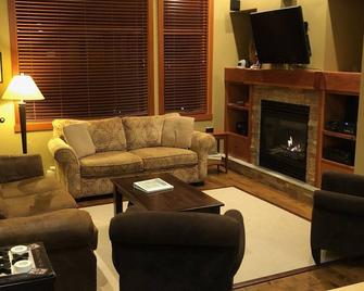 Slalom Creek At Red Mountain; Ski In/Ski Out - Rossland - Living room