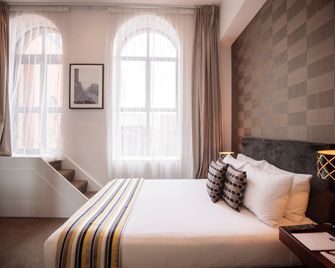 Hotel 115 Christchurch - כרייסטצ'רץ' - חדר שינה