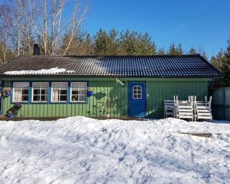 Näset 4 Green Cabin In Småland With Boat - Hultsfred - Gebouw