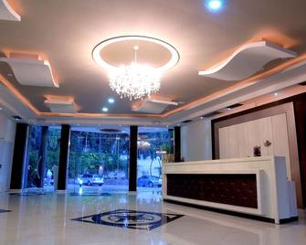 Evia Hotel & Suites - Marmari - Rezeption