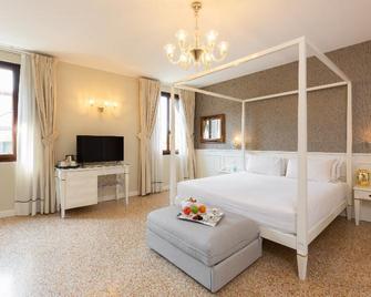 Easy Hostel Venice - Venice - Bedroom