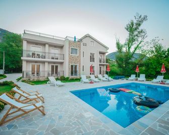 Apartment Vrutak - Kotor - Pool