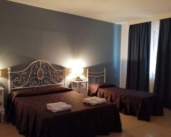 Villa Oasi - San Giuliano Terme - Bedroom