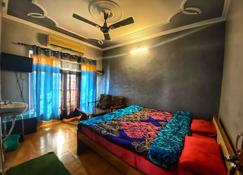 Hotel Paayal - Modern | Accessible | Affordable - Rishikesh - Bedroom