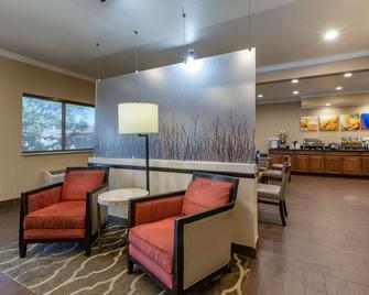 Comfort Inn & Suites Waterloo - Cedar Falls - Waterloo - Lobby
