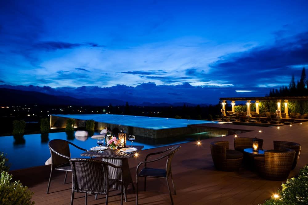 Town Square Suites by Toscana Valley - Ban Mo Takhian - נוף חיצוני