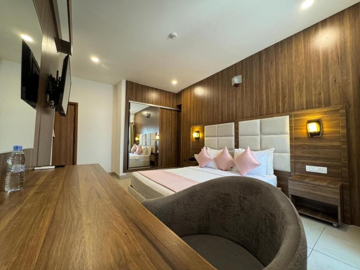 Hôtel La Pivoine thumbnail 3