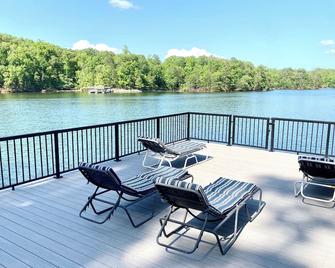 Grey Goose on Lake Lanier with Deep Water Dock - Dawsonville - Balcony