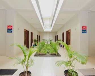 Dparagon Upn - Yogyakarta - Pasillo