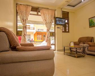 Sun Guest House - Nyeri - Sala de estar