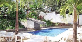 Hotel Flores - Adults Only - Tamarindo - Pool