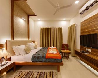 Hotel Woodland - Kolhapur