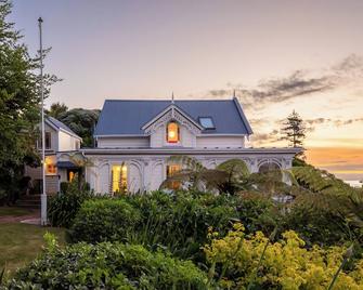 Middle Earth - Te Whare Rangi - Nelson - Building