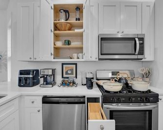 Bronzeville Jazz Room. Beautiful, cozy, centered, relaxing, rustic. - שיקאגו - מטבח