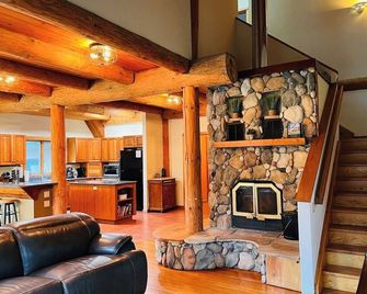 Empire Therapy-Ac/Gameroom/Fireplace/Hottub - Empire - Sala de estar