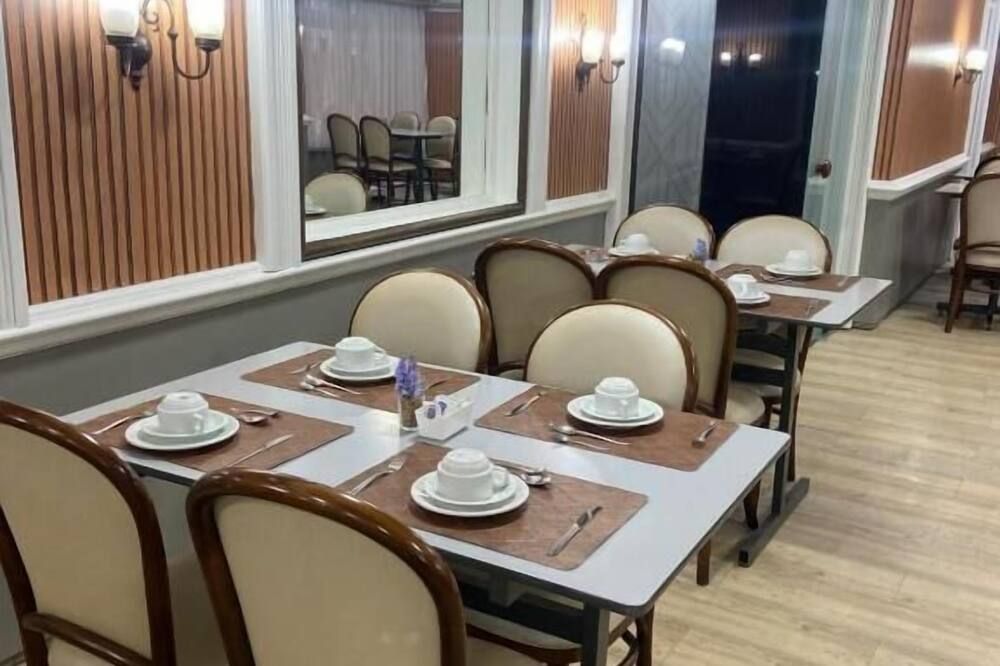 City Hotel- Orla do Guaíba, Parque Harmonia, Mercado Público - פורטו אלגרה - מסעדה