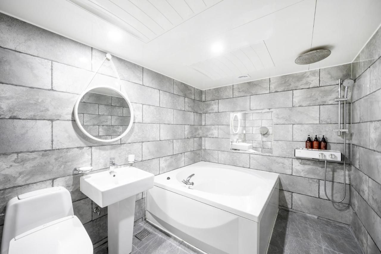 Hotel Yeogiuhtte Gwangju Baek Un thumbnail 3