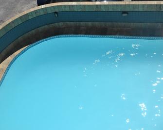 Tropical Praia Hotel - อาราคาจู - สระว่ายน้ำ