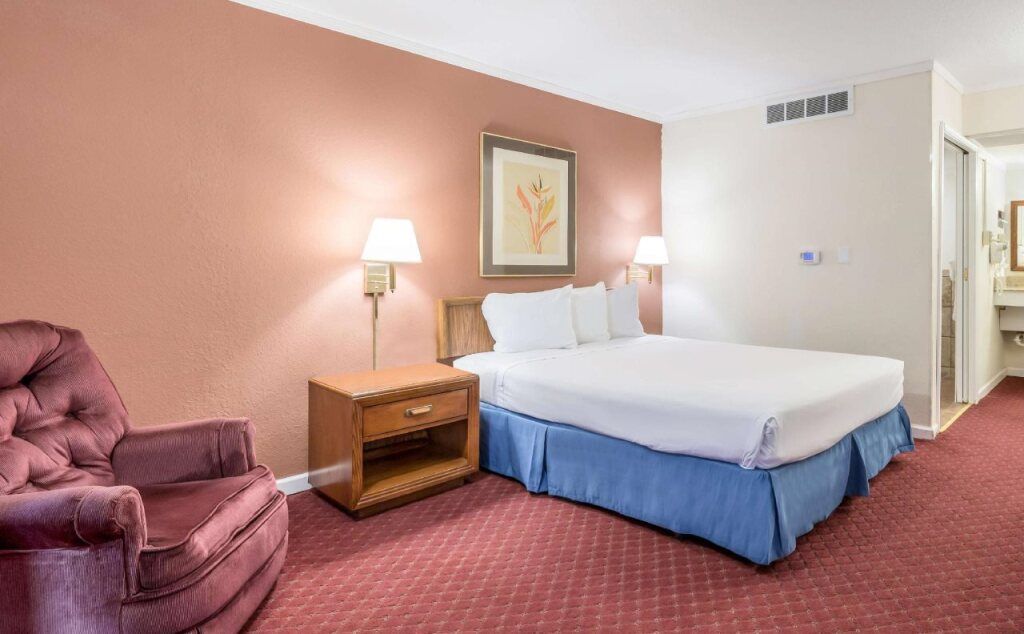 Americas Best Value Inn St. Joseph at I-29 - St Joseph - Soveværelse