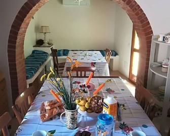 B&b Domu Incanto Sa Domu Sarrabesa - Muravera - Menjador