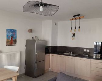 Bright apartment for 3 with balcony - Briançon - Cuisine