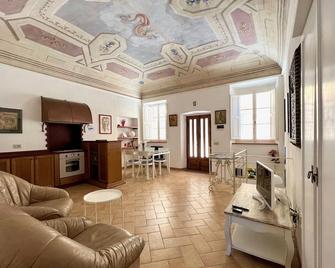 Dream house, 80M2, Fresco painting on the vault - Marciana - Sala de estar