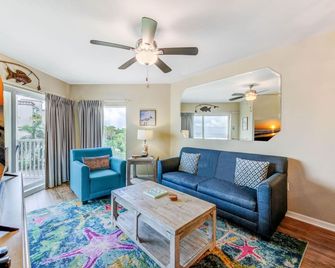 Sunset Vistas 411N - Saint Pete Beach - Living room