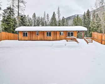 Hungry Horse Cabin 11 Mi to Glacier National Park - Hungry Horse - Building