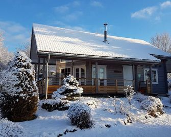 .finnish chalet with sauna entrance to haut jura nature park, open countryside - Chaux-des-Crotenay