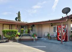 Americas Best Value Inn Los Banos - Los Banos - Bâtiment