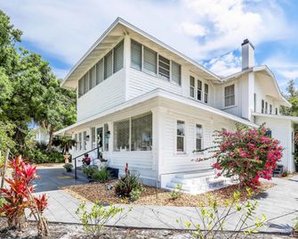 Hibiscus House Bed Breakfast Inn Flamingo Suite - Fort Myers - Gebäude