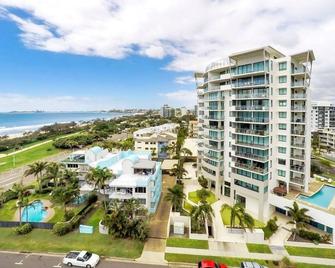 Beach on Sixth - Maroochydore - Building