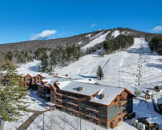 Ski-in/ski-out Cranmore Mountain Resort Condo! - North Conway - Outdoors view