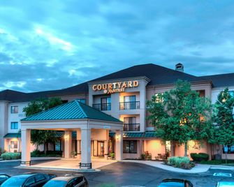 Courtyard by Marriott Wichita East - וויצי'טה - בניין