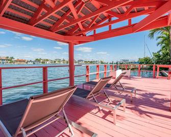 Tropical Breeze - Clearwater Beach - Balcony