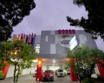 Dparagon Songgolangit - Malang - Edificio