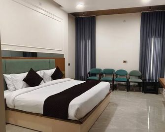Hotel Royal DC - Alīgarh