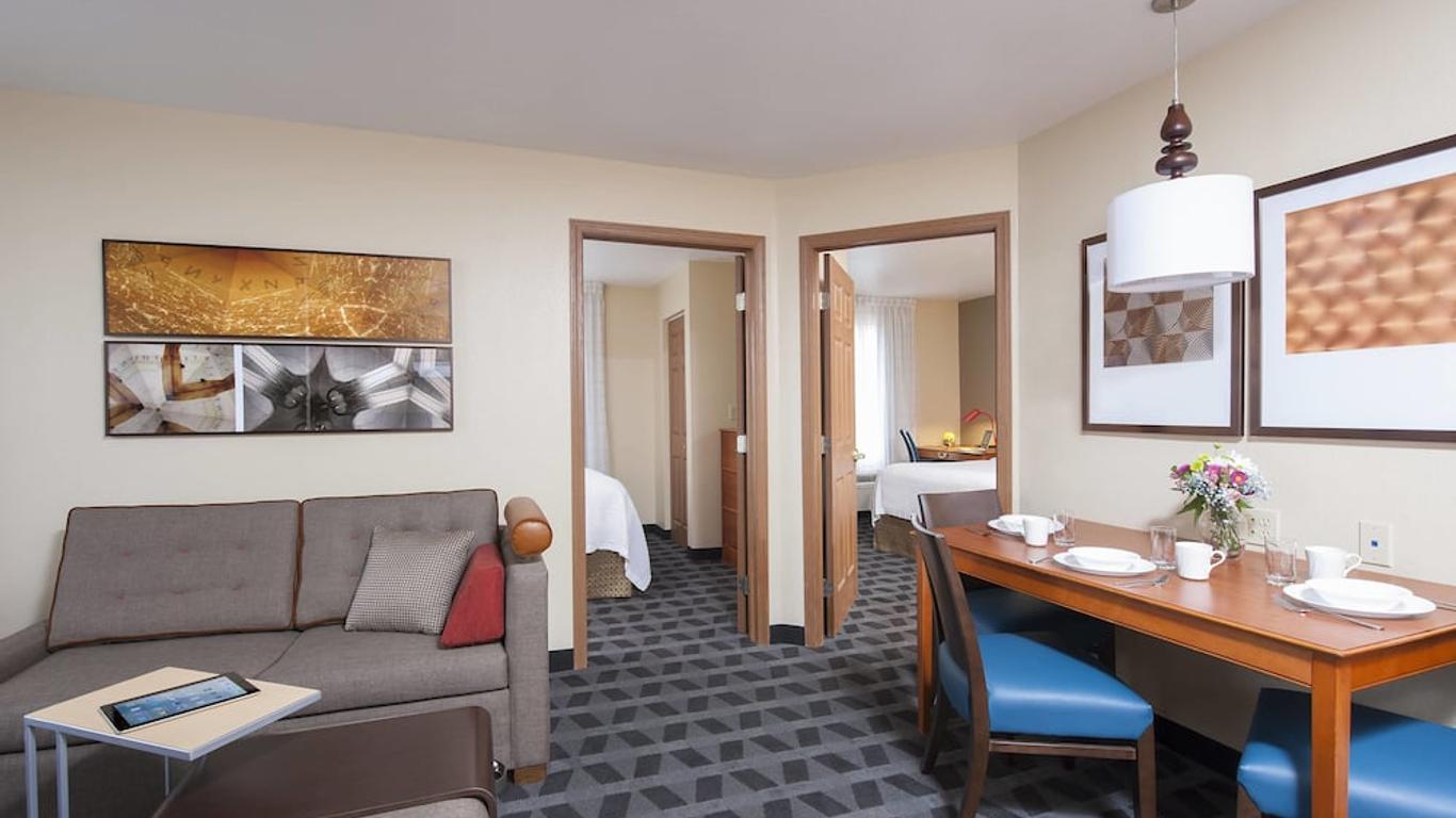 TownePlace Suites by Marriott Indianapolis Park 100