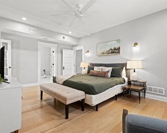 Streetcar Central - Hyde Park Home in the Heart of Kansas City - Kansas City - Bedroom