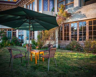 Hotel Kanika Ladakh - Leh - Hàng hiên