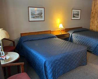 Glacier View Inn - Haines Junction - Bedroom