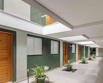 Flat em SP próximo à Beneficência Portuguesa - Sao Paulo - Hallway