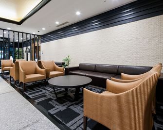 Daiwa Roynet Hotel Kobe Sannomiya - קובה - טרקלין