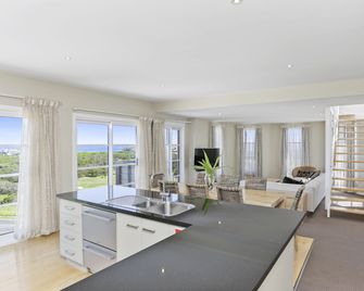 Deep Blue Hotel & Hot Springs - Warrnambool