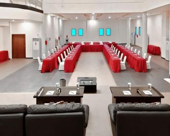 Hotel 88 Banjarmasin By Wh - Банджармасін - Зал засідань