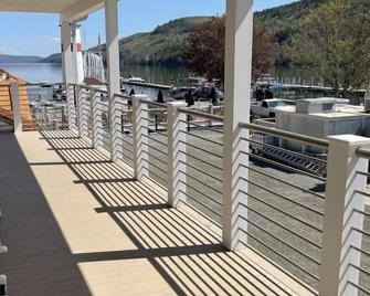 Lake Front Hotel - Cooperstown - Balcony