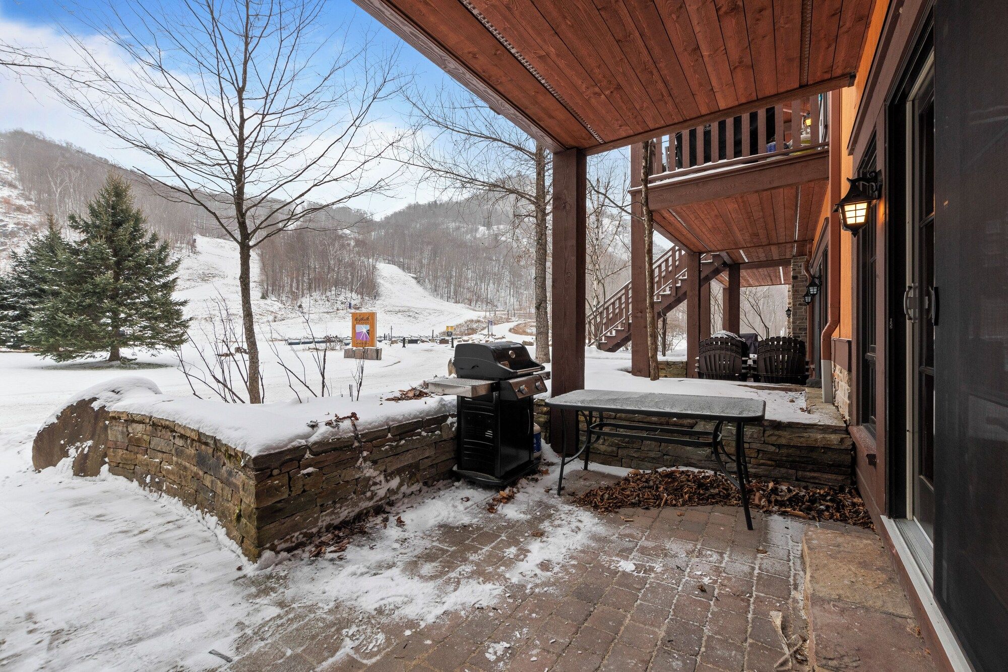 Étoile du Matin by Rendez-Vous Mont-Tremblant - מון טרמבלאן - פטיו